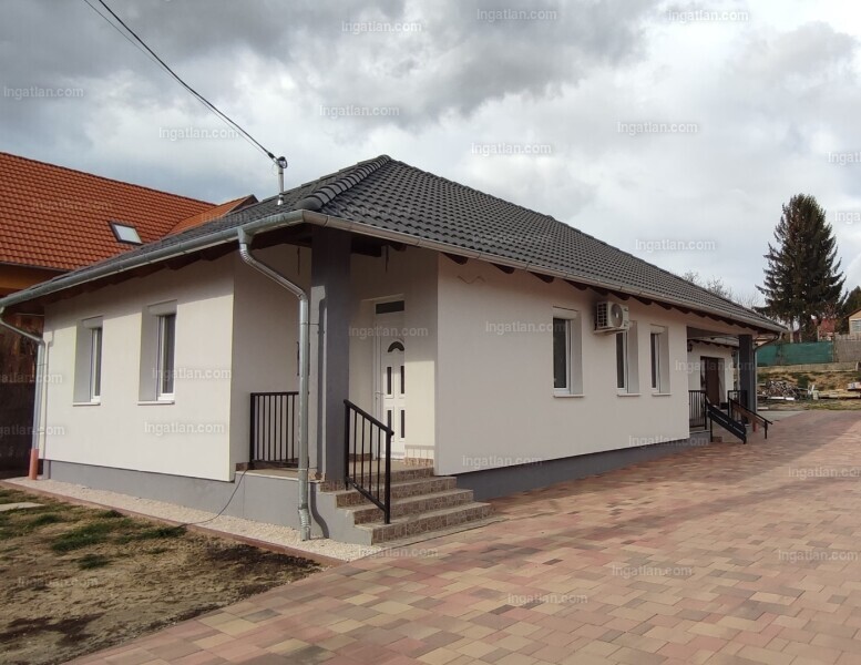 Listing photo