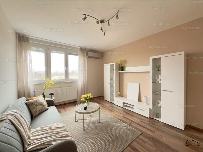 Listing photo