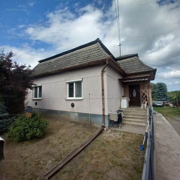 Listing photo