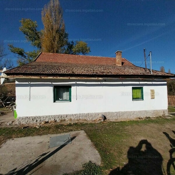Listing photo