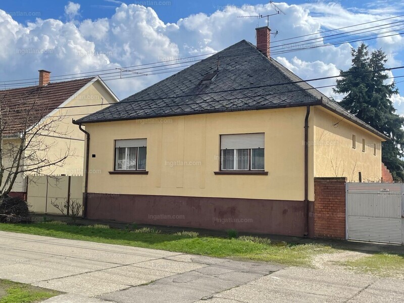 Listing photo