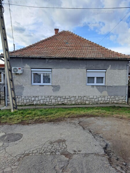 Listing photo