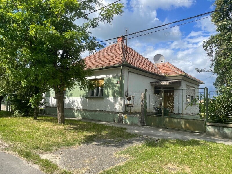 Listing photo