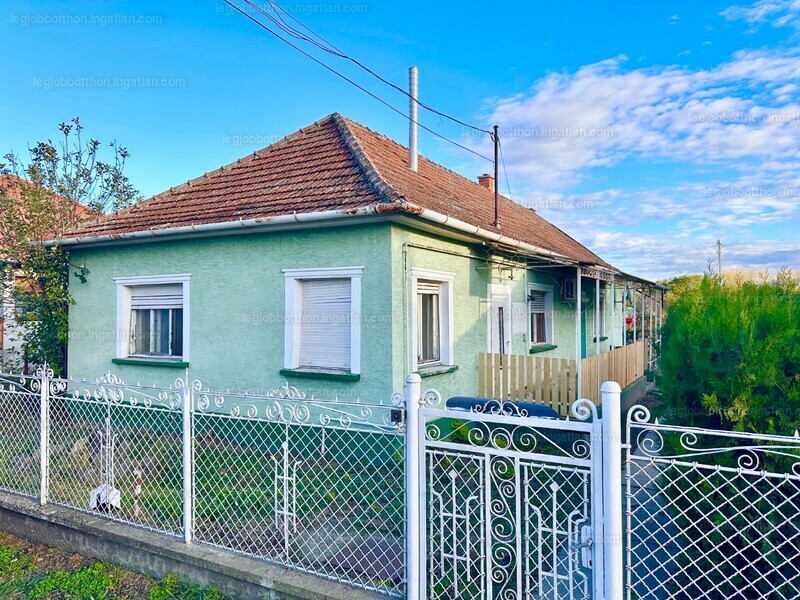 Listing photo