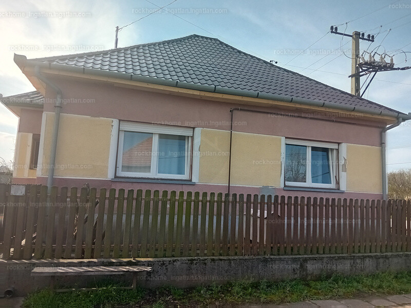 Hirdetés fotója