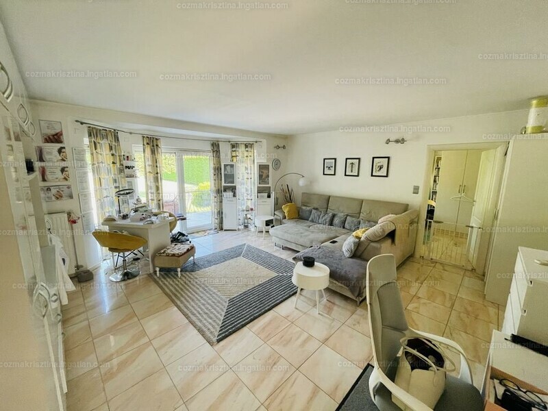 Listing photo