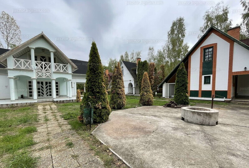 Listing photo