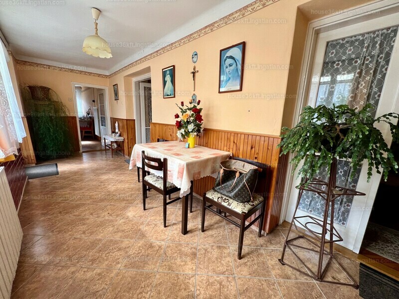 Listing photo