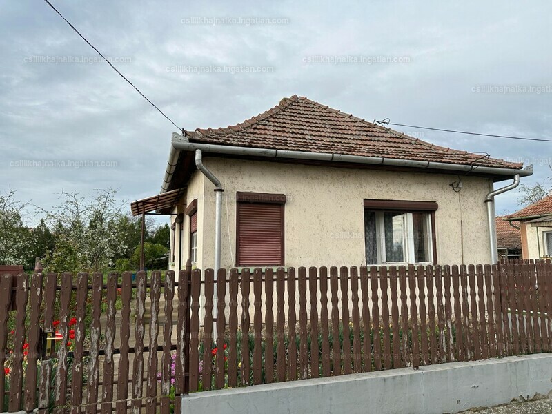 Listing photo