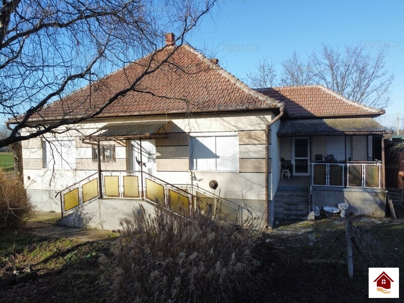 Listing photo