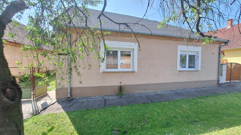 Listing photo
