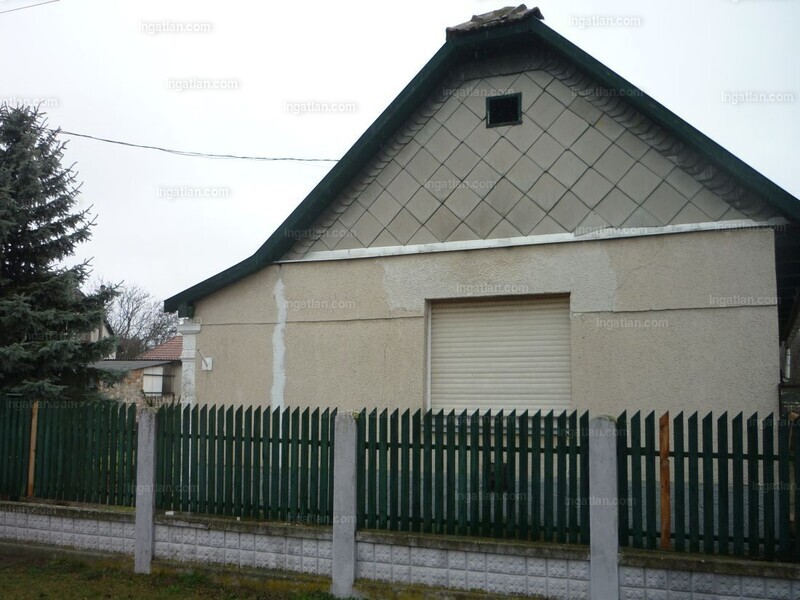 Listing photo