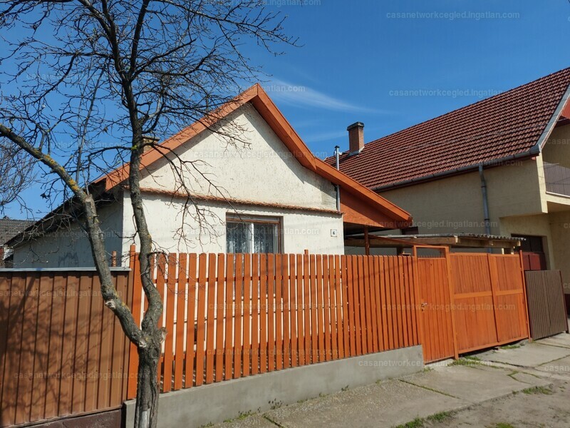 Listing photo