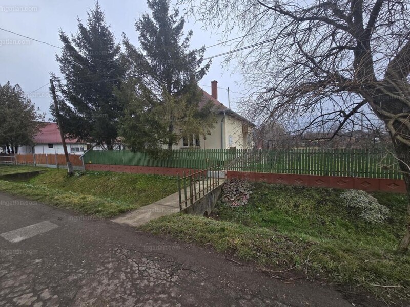Hirdetés fotója