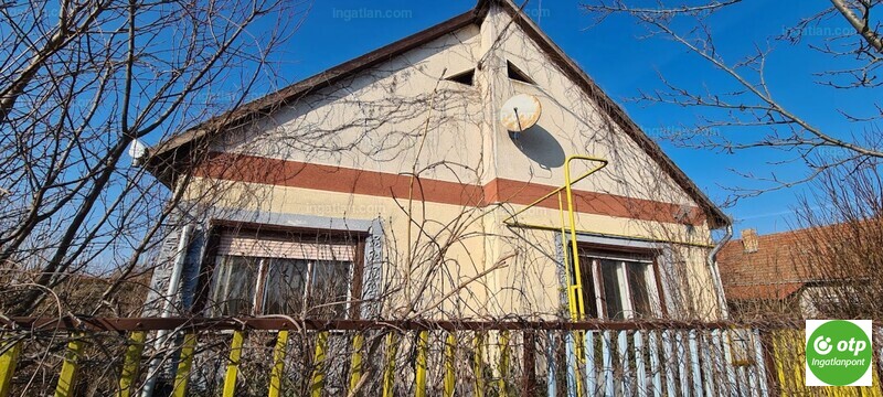 Listing photo