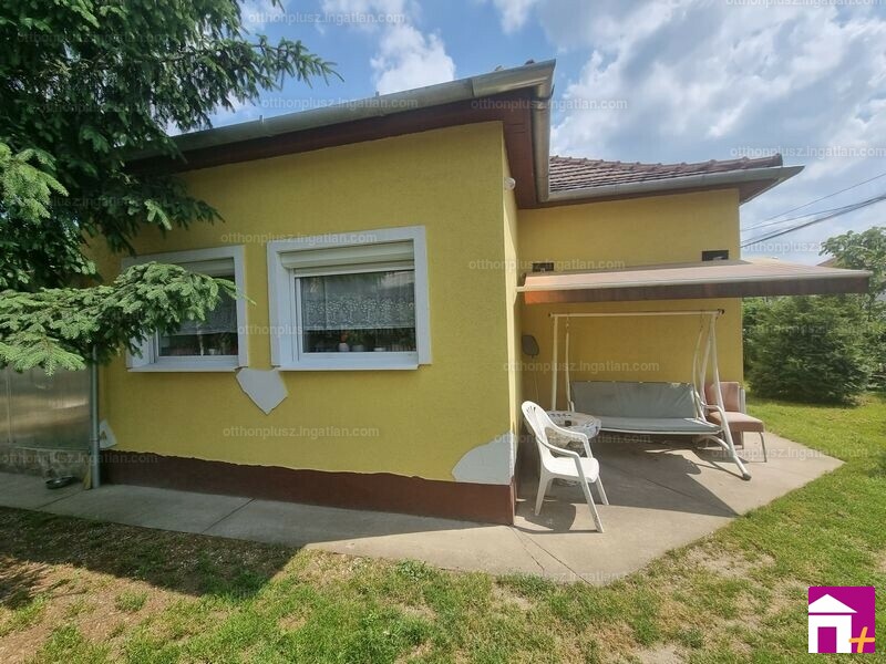 Listing photo