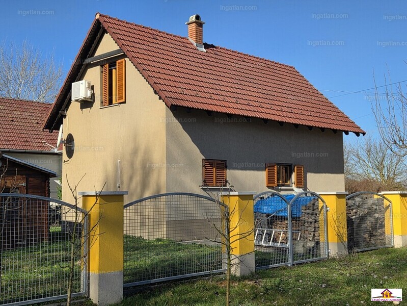 Hirdetés fotója