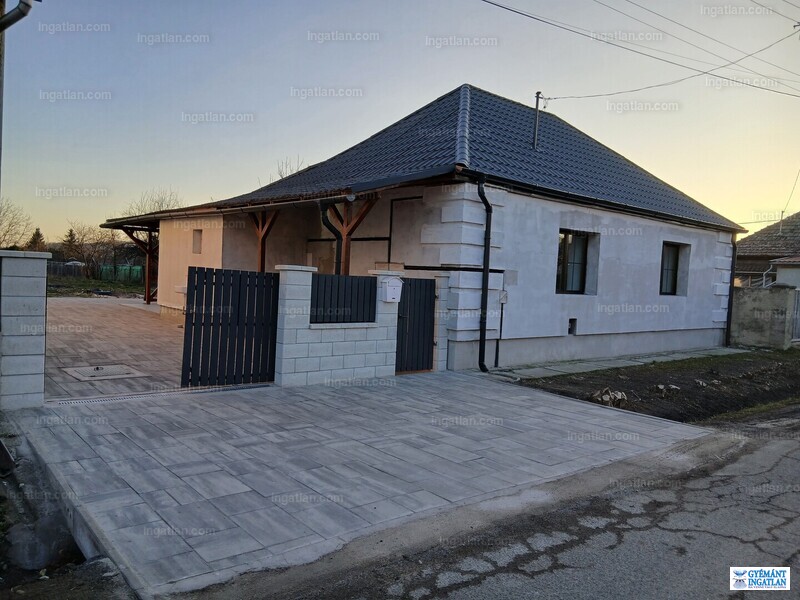 Listing photo