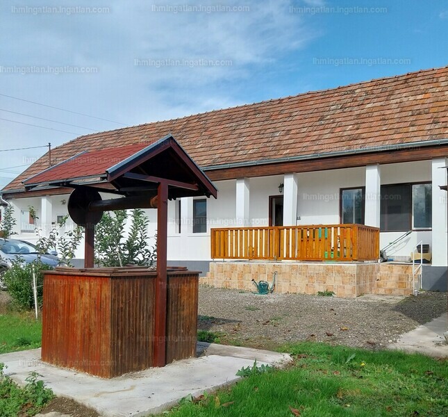 Listing photo