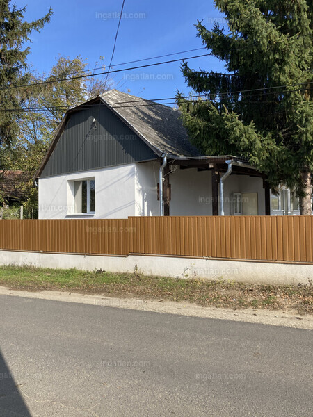Hirdetés fotója