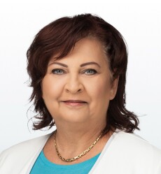 Hartmann-né V. Ildikó
