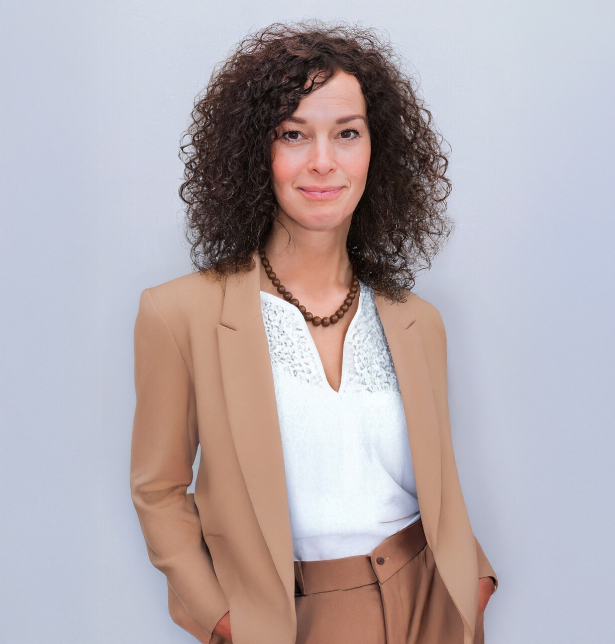 dr. Molnár Beatrix