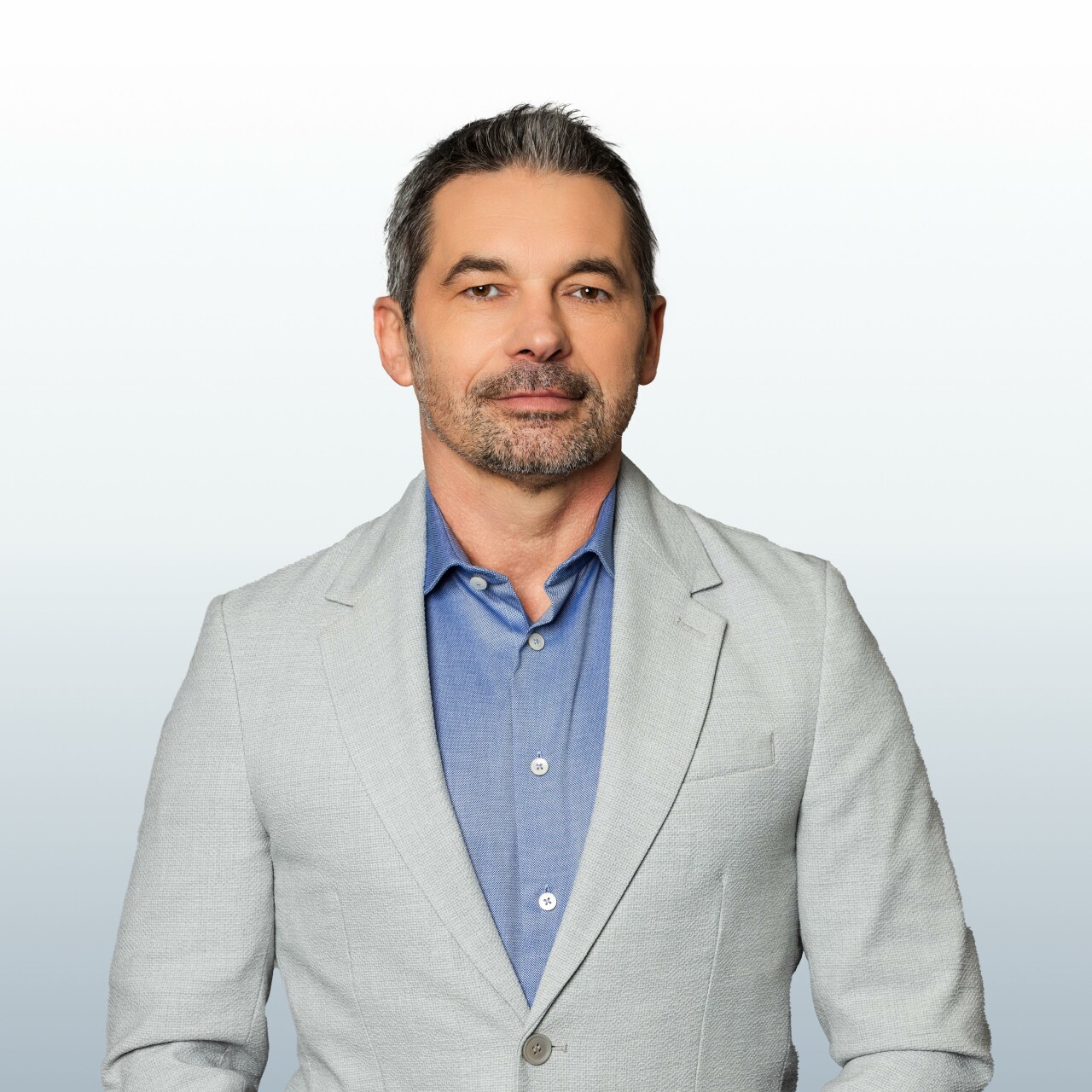 Polyhos László