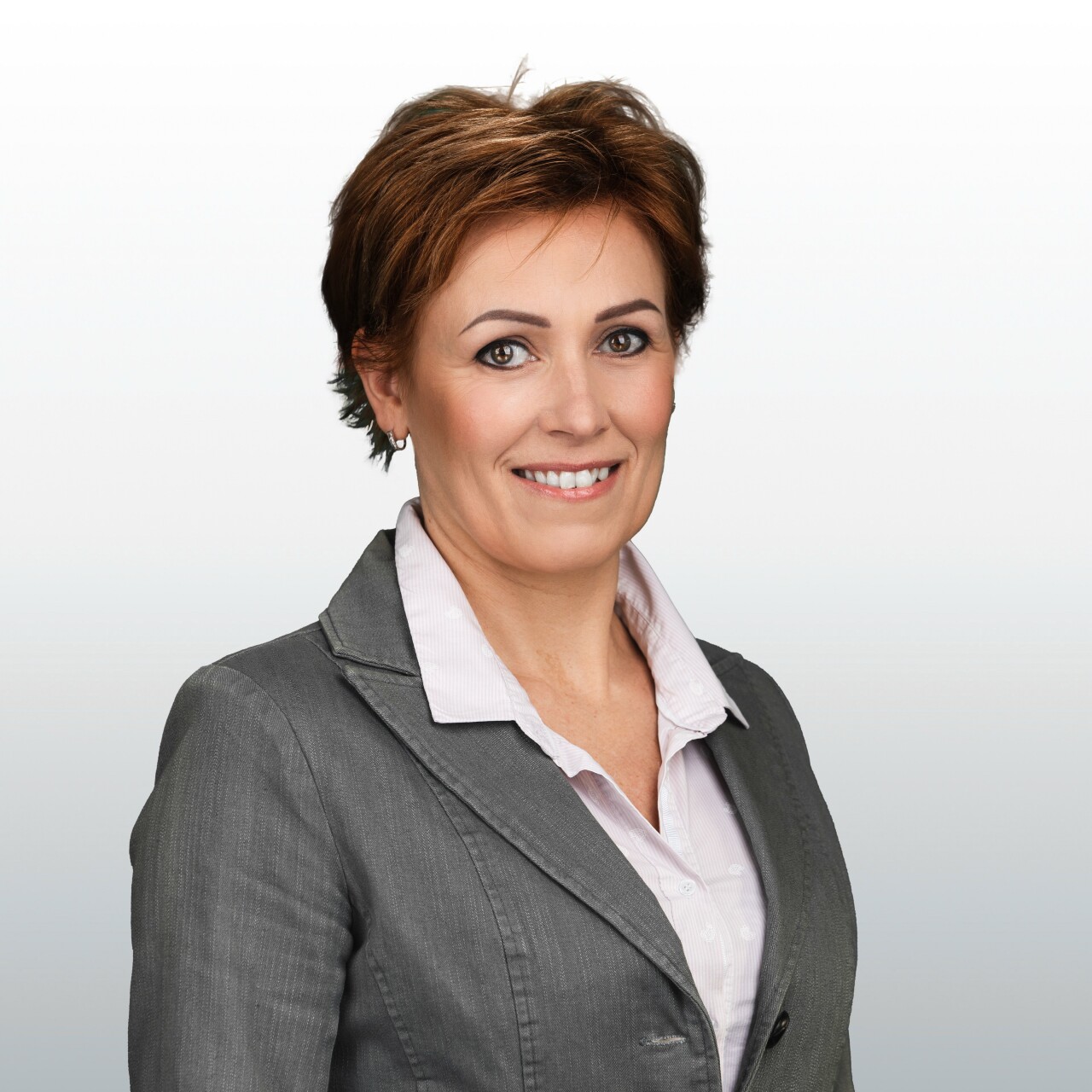 Debreczeniné Anett