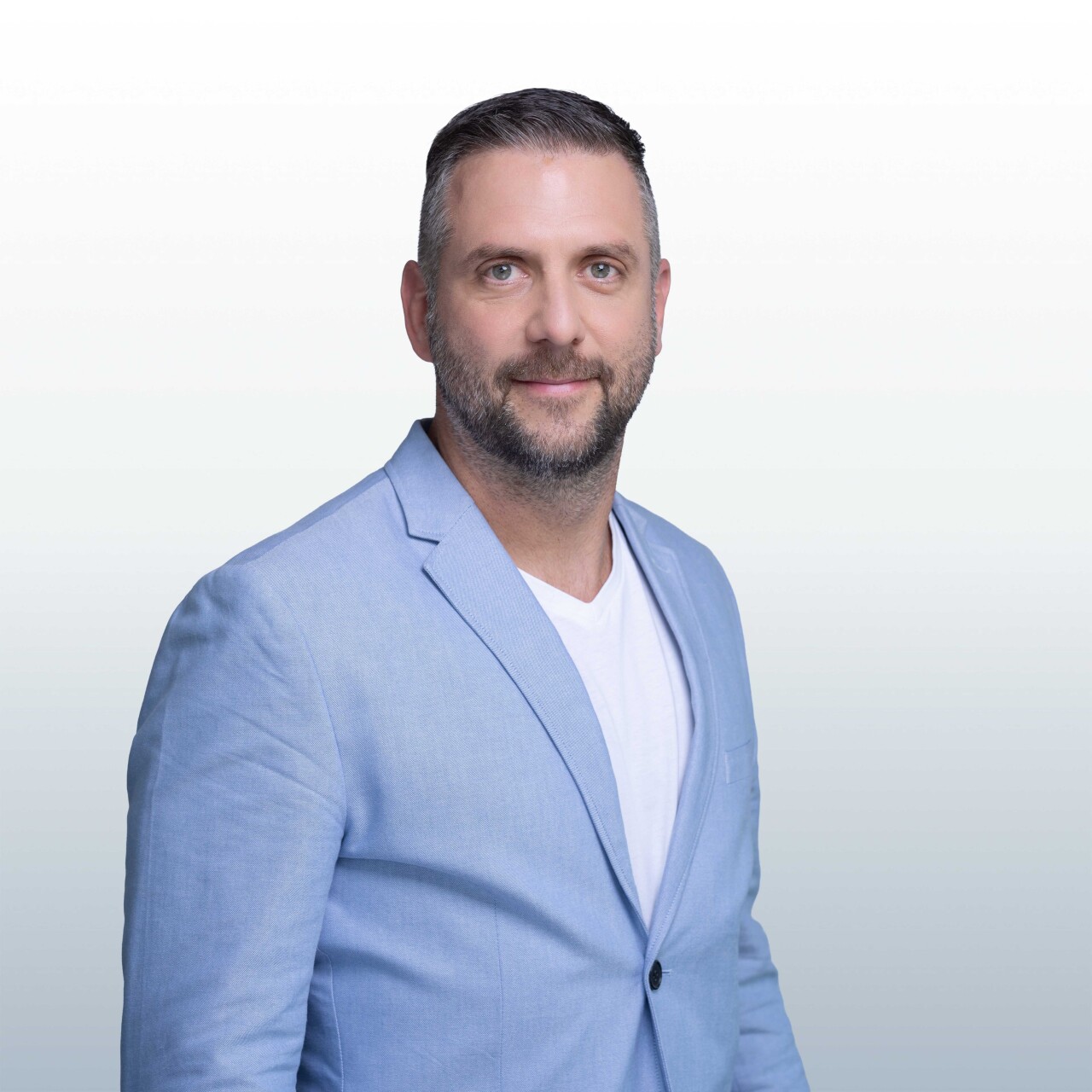 Solymos Ákos
