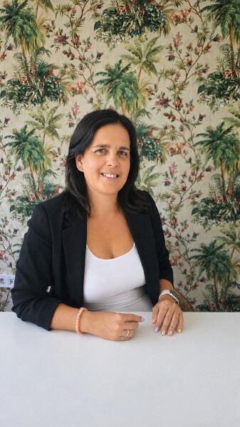 Módi Éva