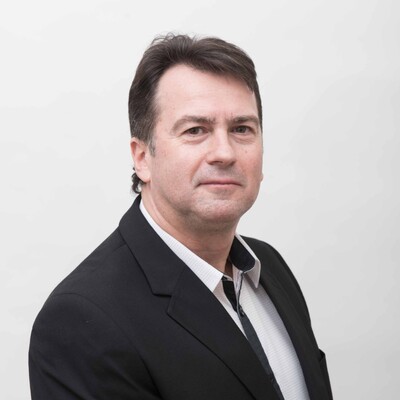 Szekeres László