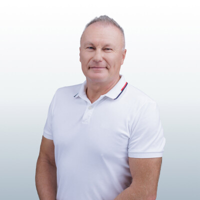 Hausel László