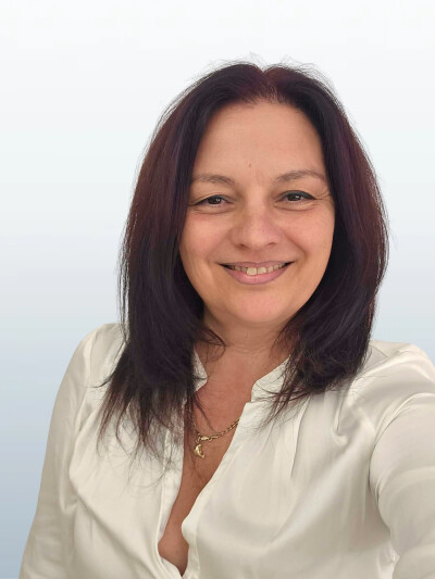 Szerencsi Éva
