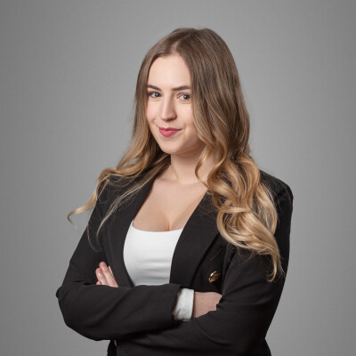 Hetessy Laura Mira