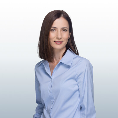 Neizer Éva