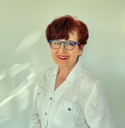 Lakos Ildikó