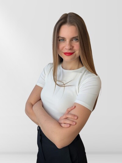 Herczeg Eszter