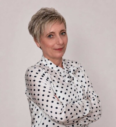 Dr. Viola Zsuzsanna