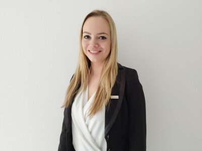 Kolontáriné Bejczi Laura