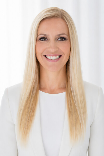 dr. Vikman Klára